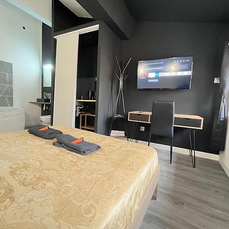 Charmant Studio Baignoire นาร์บอนน์ ภายนอก รูปภาพ